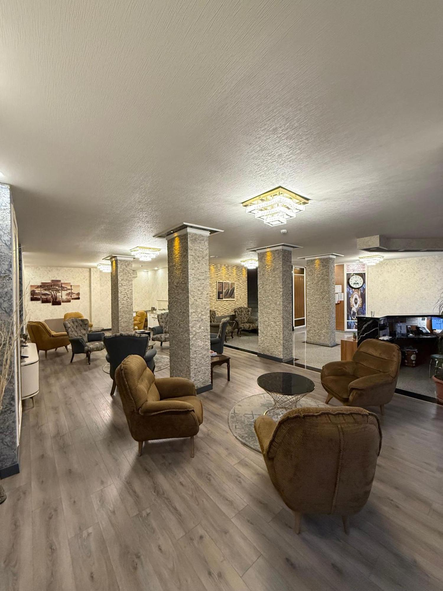 Buyuk Hotel Balqash Zewnętrze zdjęcie