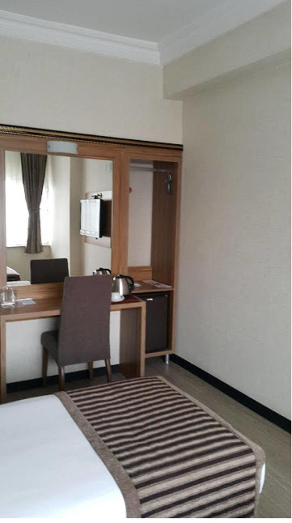 Buyuk Hotel Balqash Zewnętrze zdjęcie